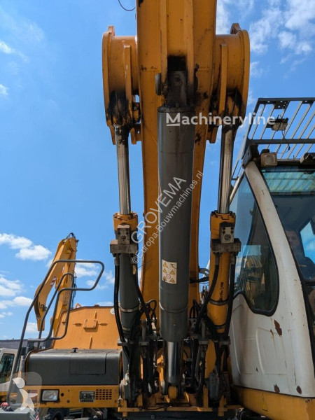 Vybavenie stavebného stroja Liebherr