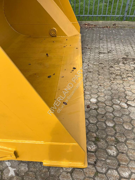 تجهيزات الأشغال العمومية Caterpillar 966 972...