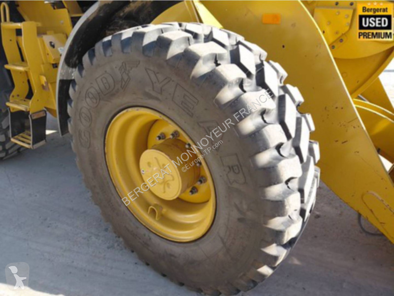 Équipements TP Caterpillar 918M