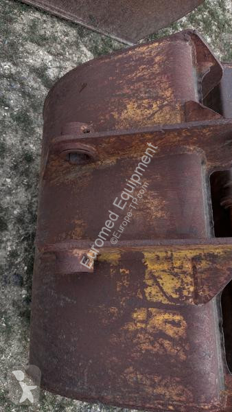 Aanbouwstukken voor bouwmachines   Available