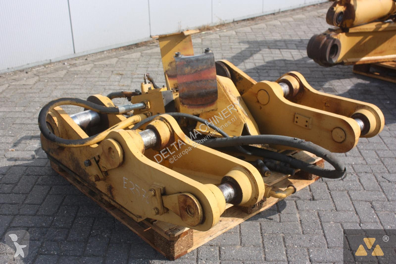 Aanbouwstukken voor bouwmachines Caterpillar...
