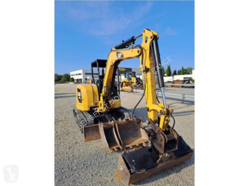 Vybavenie stavebného stroja Caterpillar 305E2