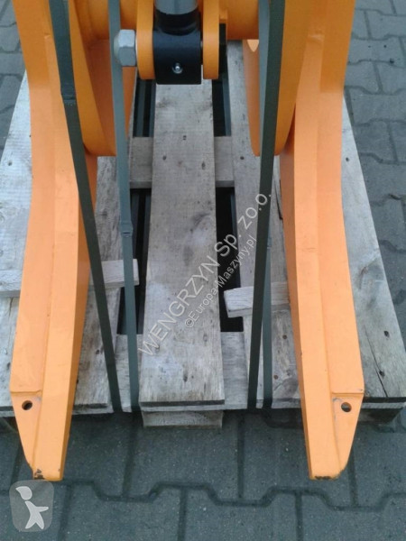 Echipamente pentru construcţii  UNIWERSALNY...
