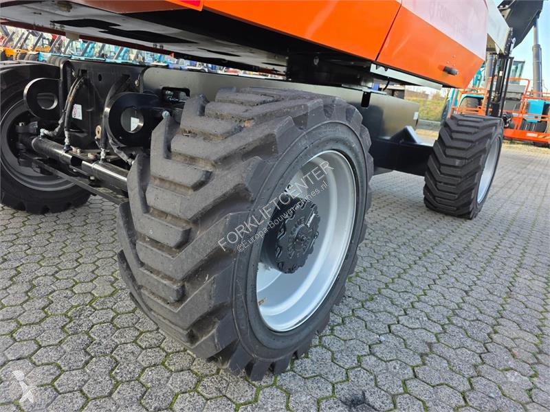 Udstyr til anlægsarbejder JLG 860SJ 4x4