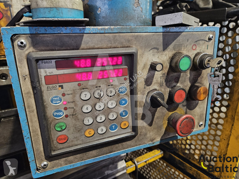 Vybavenie stavebného stroja  bending machine