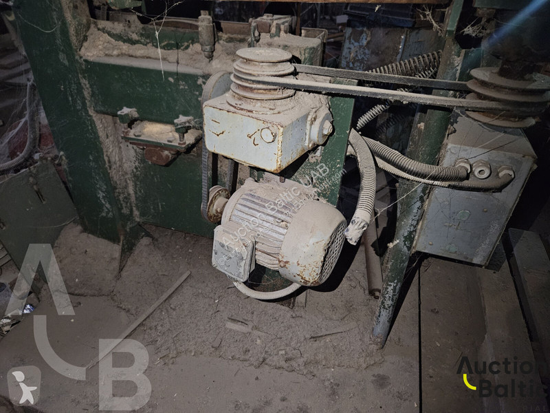 Vybavenie stavebného stroja  band saw