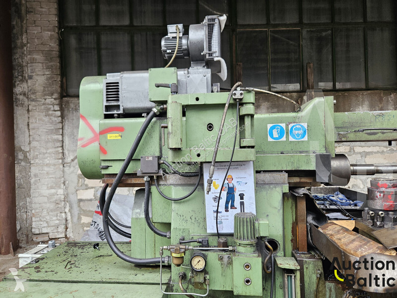 Vybavenie stavebného stroja  Varnamo R-150