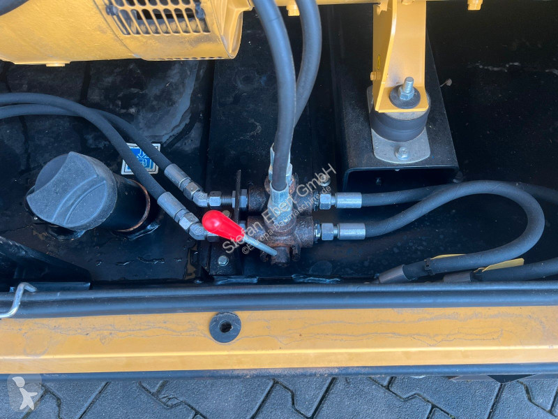 Stavebný stroj Caterpillar DE65E3 /...
