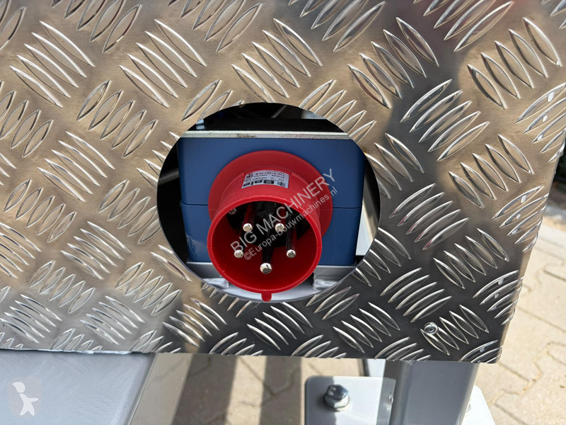 Vybavenie stavebného stroja  Spraycannon 60