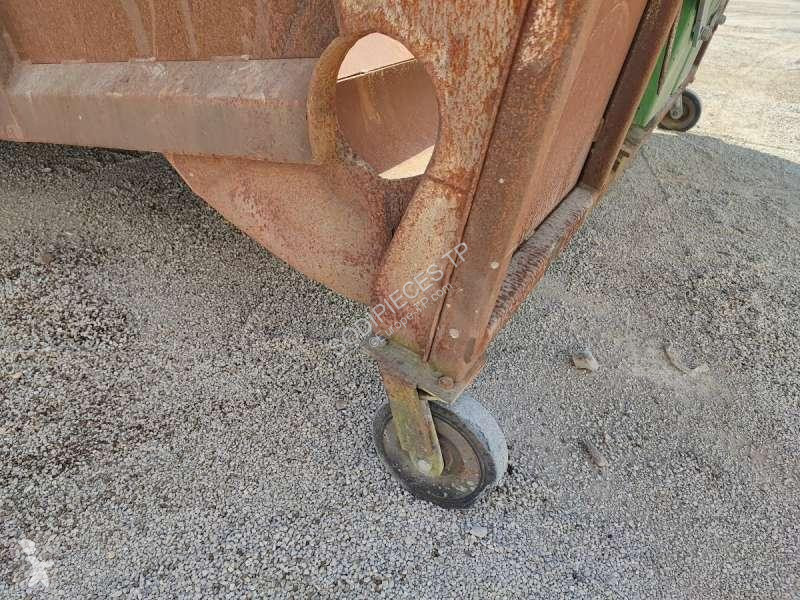 Vybavenie stavebného stroja   BENNE POUSSOIR 10 T