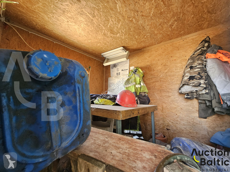 Vybavenie stavebného stroja  cabin
