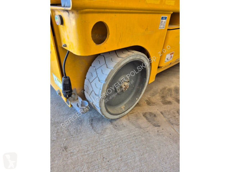 تجهيزات الأشغال العمومية Haulotte COMPACT 14