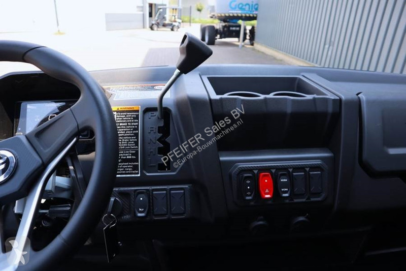Vybavenie stavebného stroja  UFORCE 1000XL 4x4...