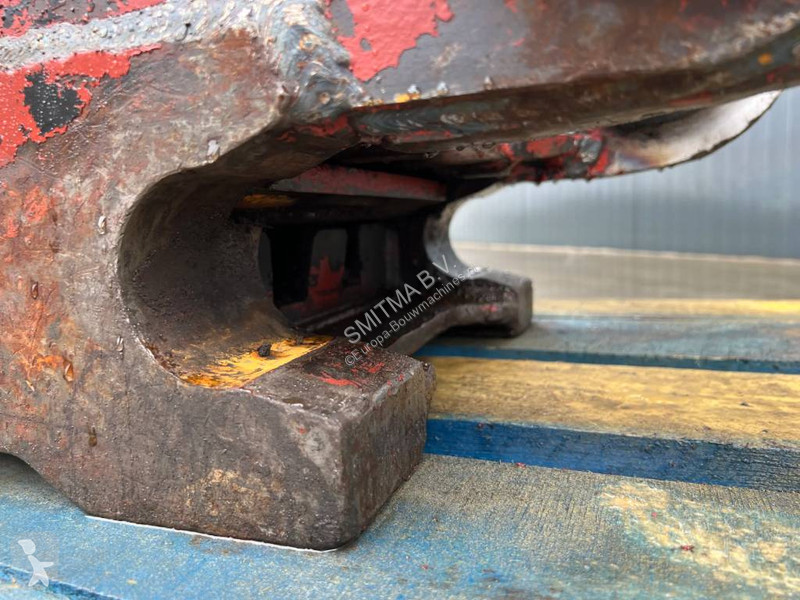 Equipamentos de obras  S70 - 323D