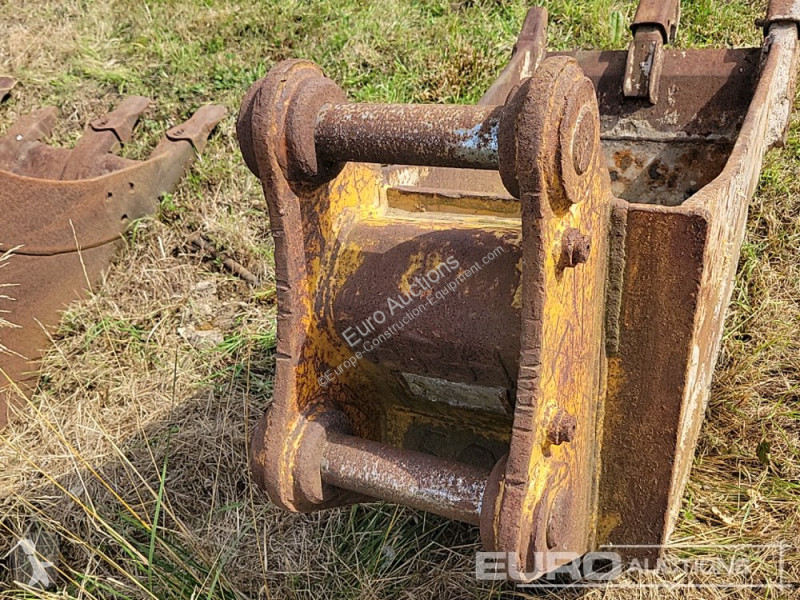 Echipamente pentru construcţii Caterpillar