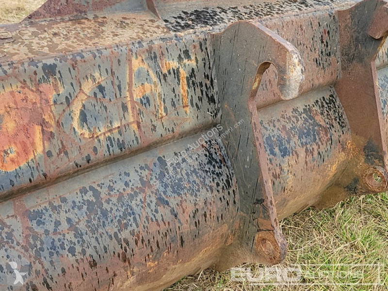 Echipamente pentru construcţii Caterpillar