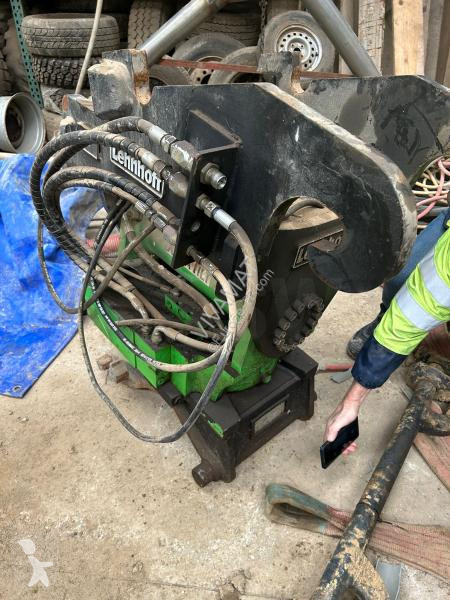 Vybavenie stavebného stroja  TR150