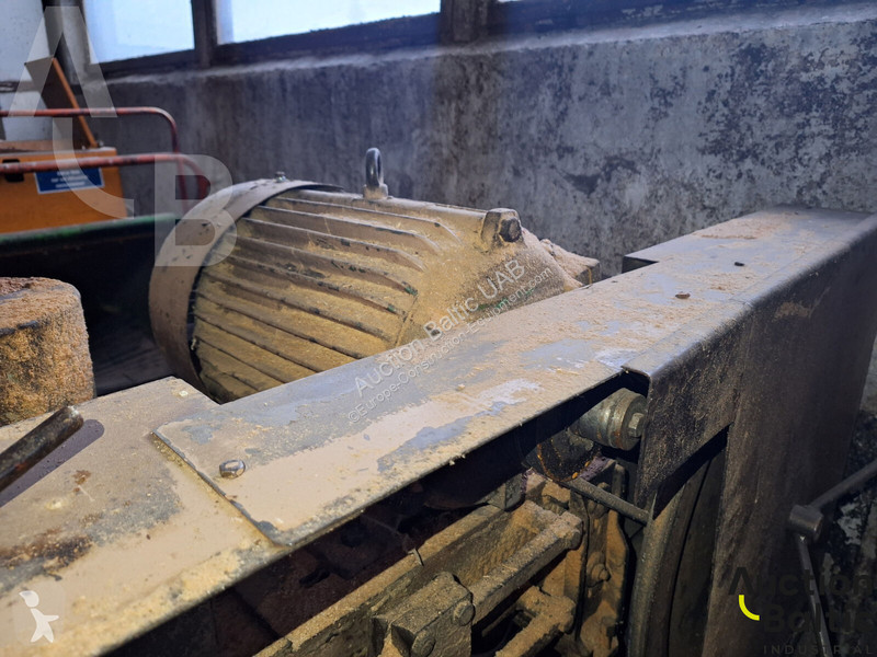 Vybavenie stavebného stroja  cutting machine