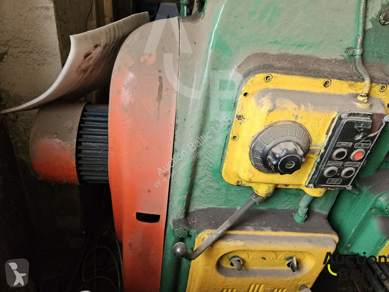 Vybavenie stavebného stroja  milling machine