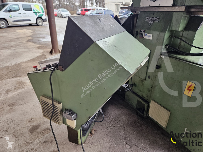 Vybavenie stavebného stroja  Varnamo R-150