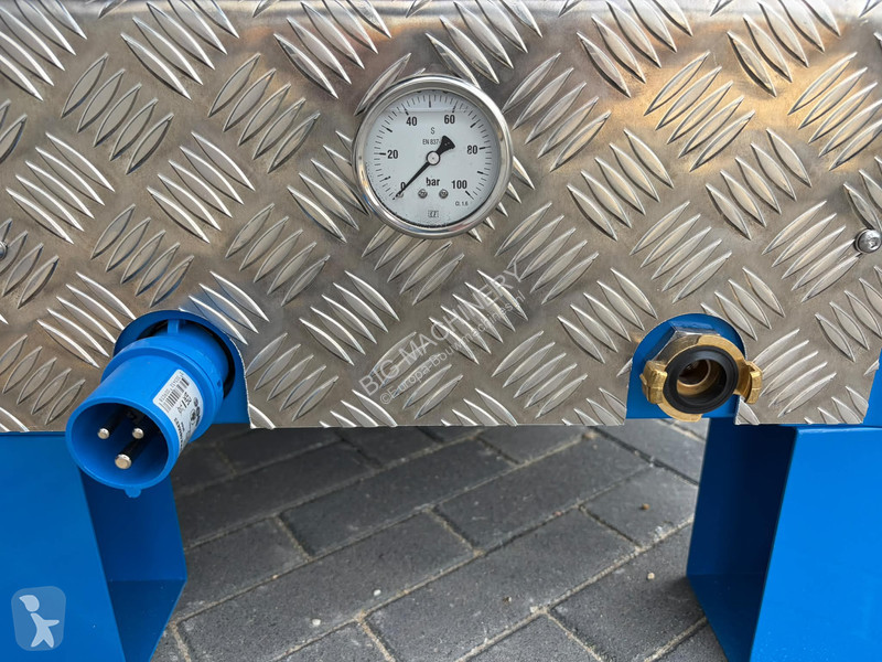 Vybavenie stavebného stroja  Spraycannon 25