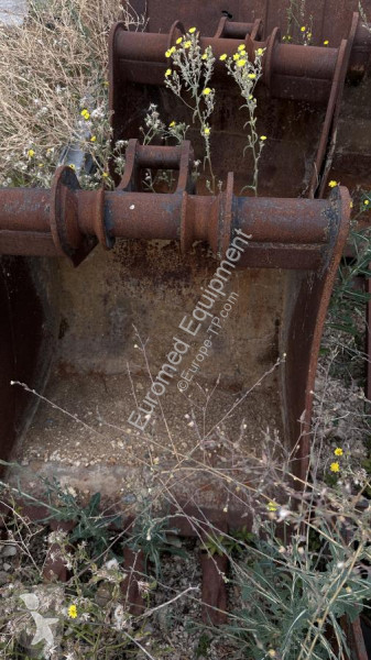 Aanbouwstukken voor bouwmachines   Available