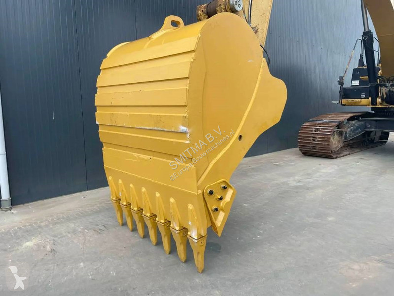 Aanbouwstukken voor bouwmachines Caterpillar...