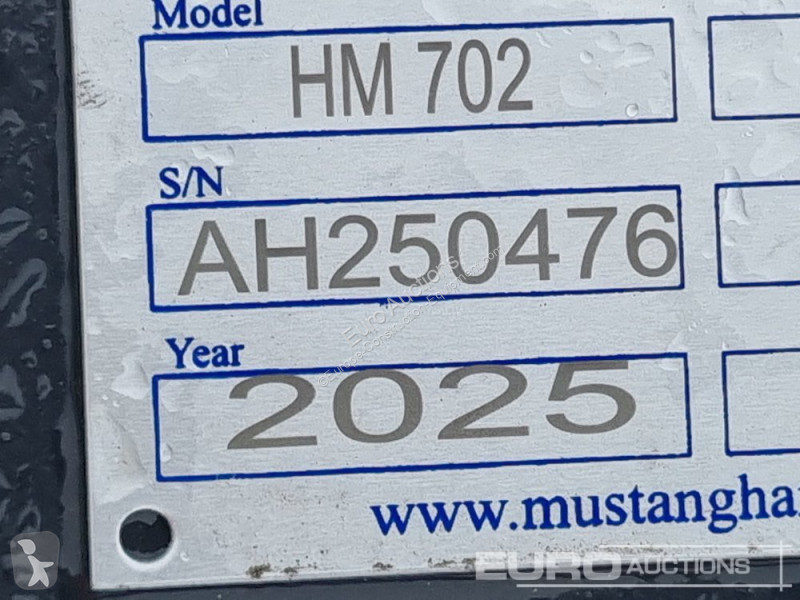 Echipamente pentru construcţii Mustang HM702
