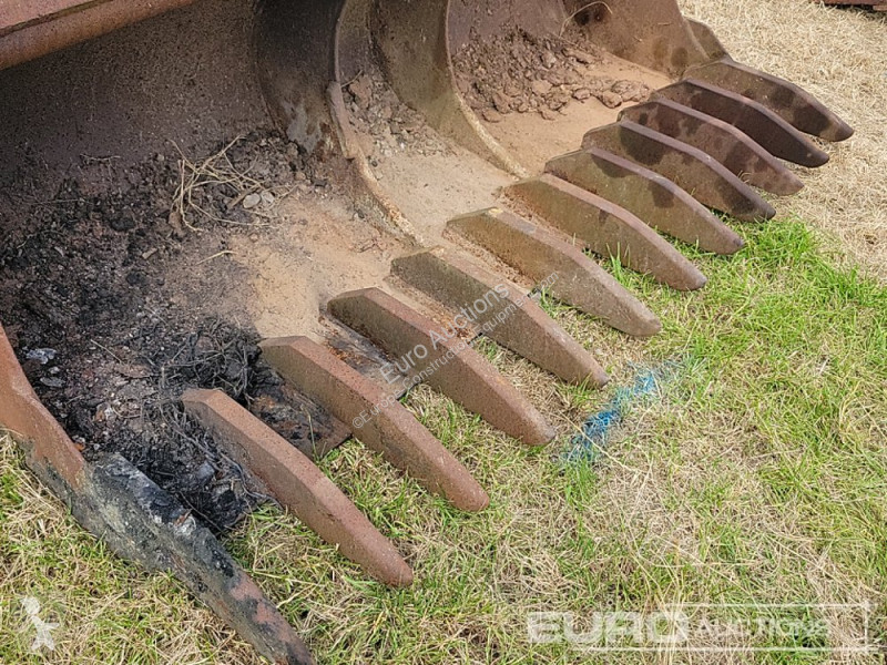 Echipamente pentru construcţii Caterpillar