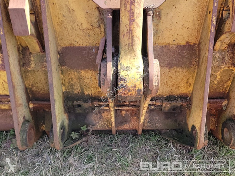 Echipamente pentru construcţii Caterpillar
