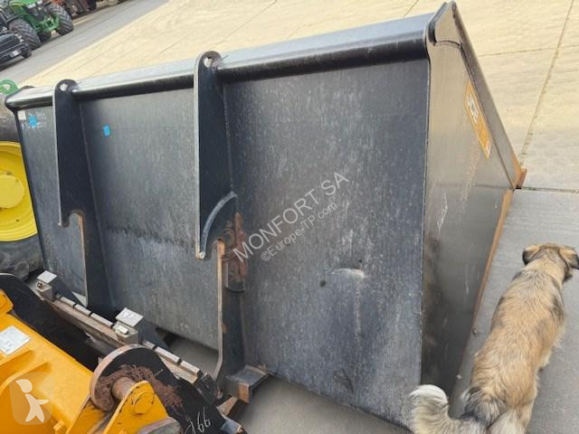 Équipements TP JCB  3200 litres 2.6 m Qfit