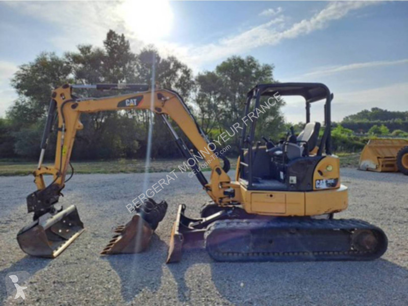 Vybavenie stavebného stroja Caterpillar 305E2