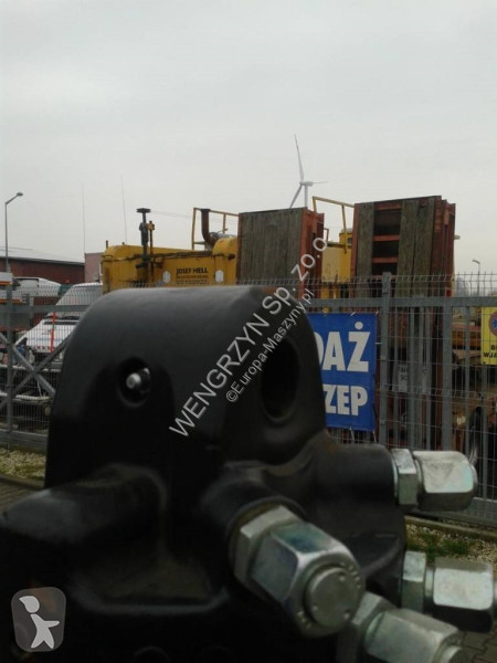 Echipamente pentru construcţii  UNIWERSALNY...