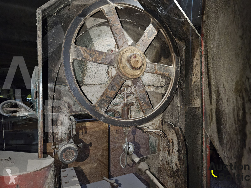 Vybavenie stavebného stroja  band saw