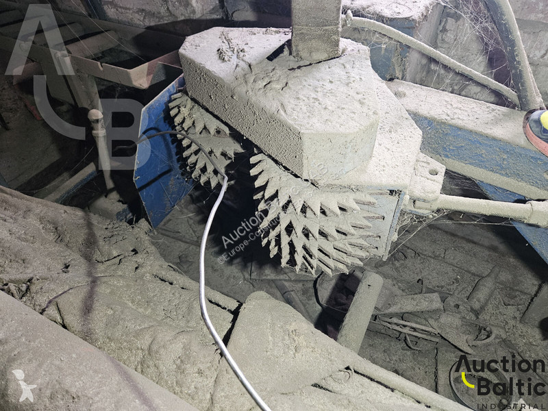 Vybavenie stavebného stroja  cutting machine