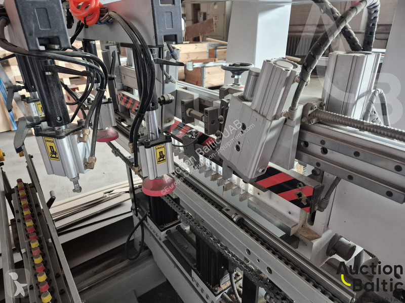 Equipamientos maquinaria OP  Lazzoni Expert L3...