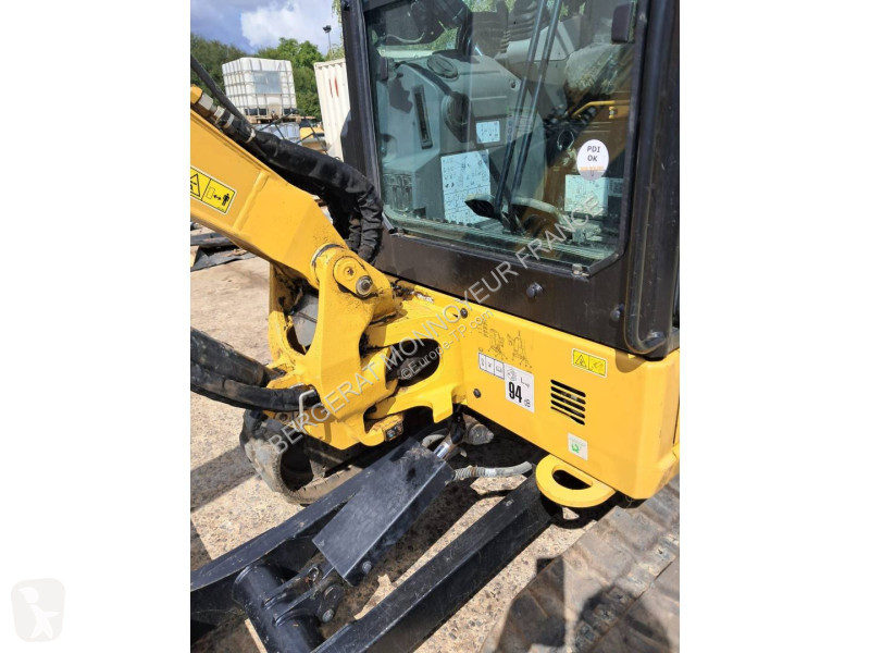 تجهيزات الأشغال العمومية Caterpillar 302.7