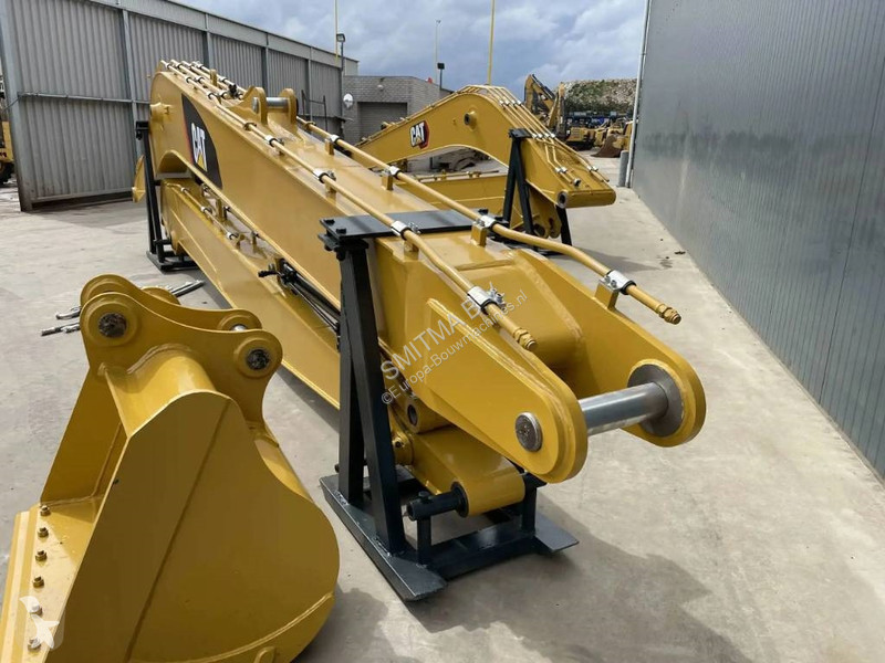 Vybavenie stavebného stroja Caterpillar 323D...