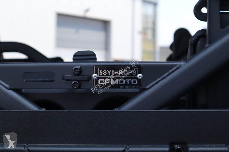 Vybavenie stavebného stroja  UFORCE 1000XL 4x4...