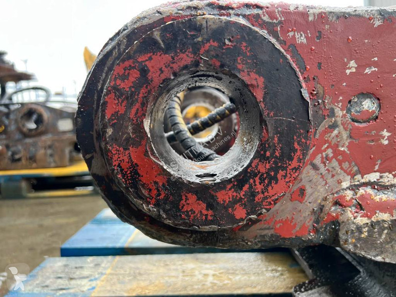 Equipamentos de obras  S70 - 323D