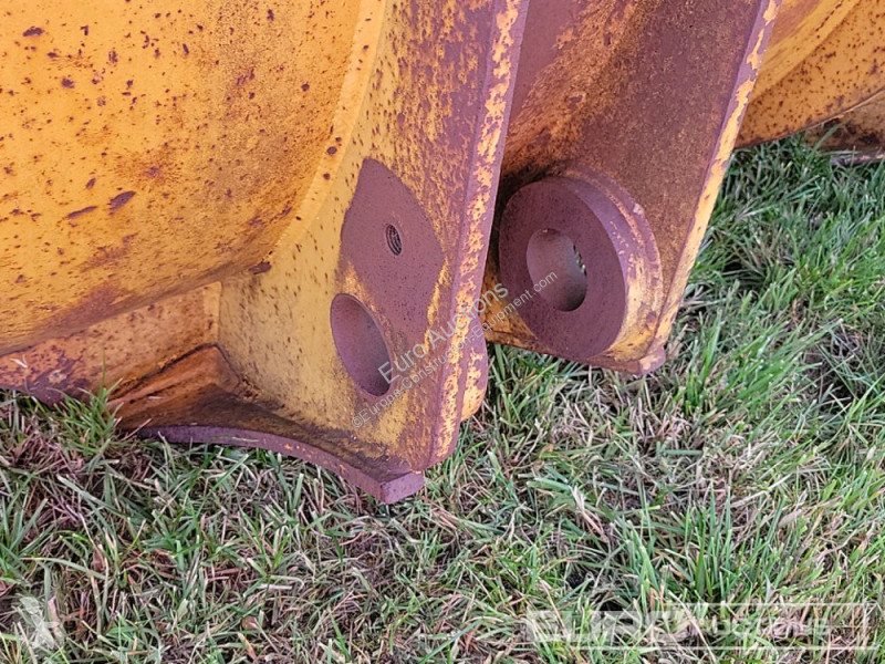 Echipamente pentru construcţii Caterpillar