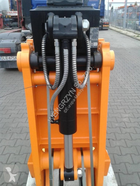 Echipamente pentru construcţii  UNIWERSALNY...