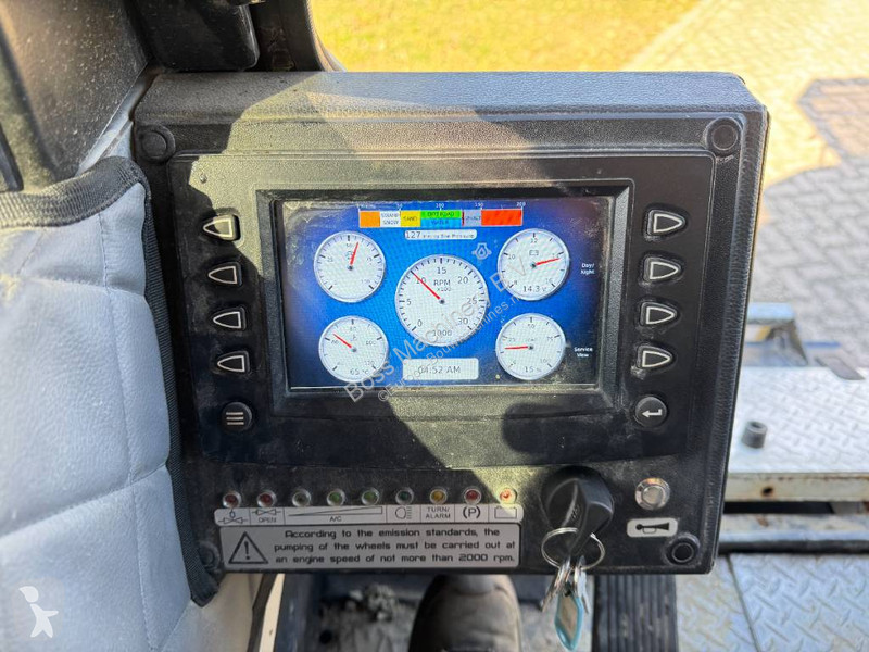 Vybavenie stavebného stroja  N 1200 4WD...