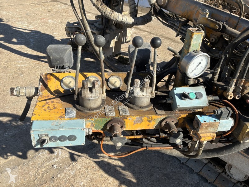 تخريم وتثقيب وتقطيع Klem KR806D