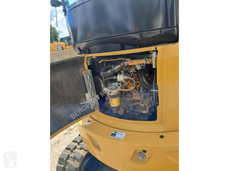 تجهيزات الأشغال العمومية Caterpillar 302.7