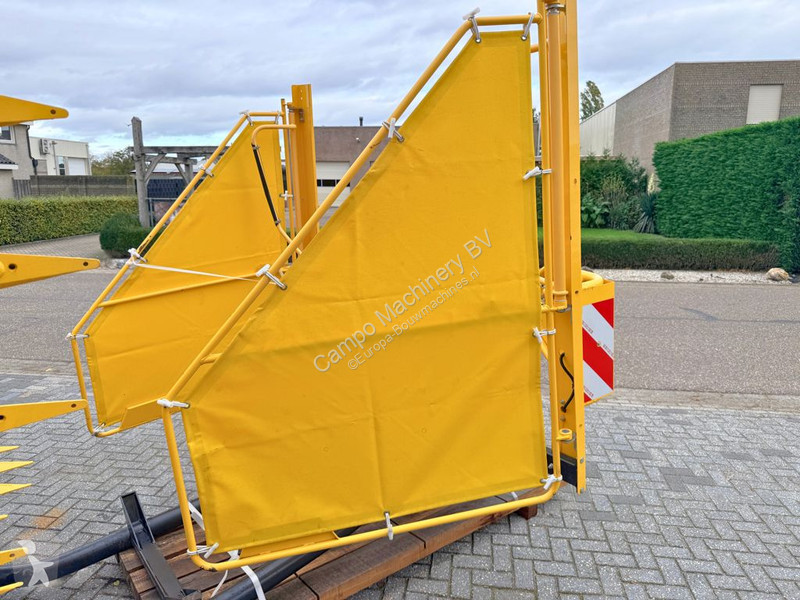Aanbouwstukken voor bouwmachines New Holland...