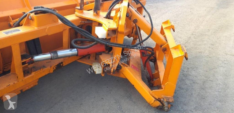 Vybavenie stavebného stroja  GVS 270 pług do...