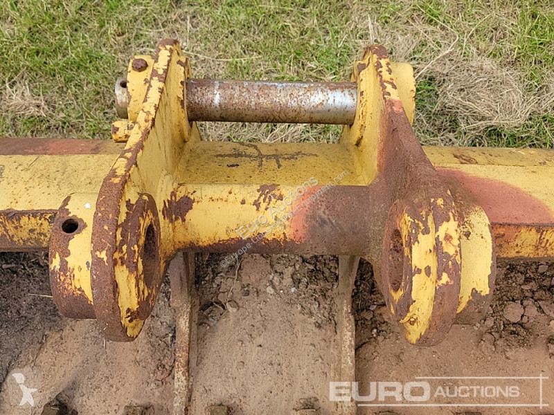 Echipamente pentru construcţii Caterpillar