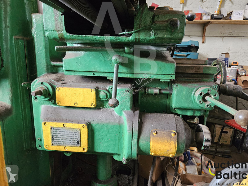 Vybavenie stavebného stroja  milling machine