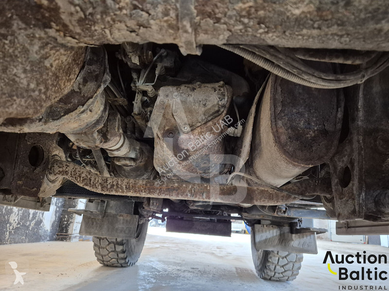 Vybavenie stavebného stroja  Unimog